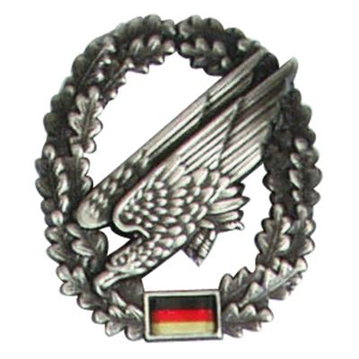 Distintivo BW sul berretto Fallschirmjägertruppe