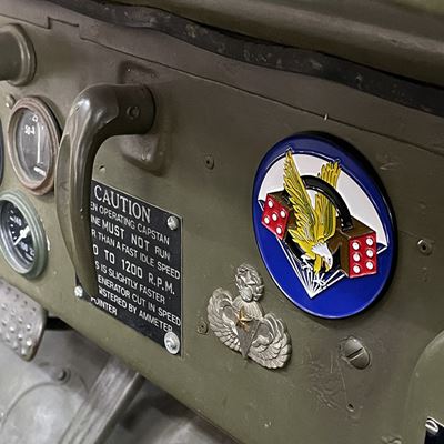 Distintivo metallico 506° Reggimento di Fanteria Paracadutisti con adesivo ostatní 443502 3