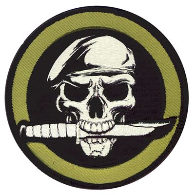 Toppa MILITARY SKULL WITH KNIFE velcro 8 cm