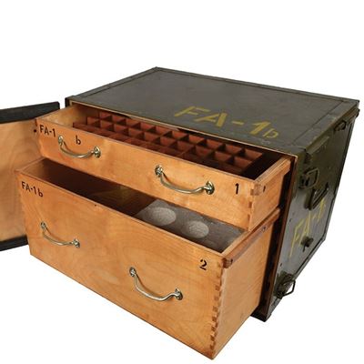 Cassa di legno con due cassetti AČR/ČSLA sanitario