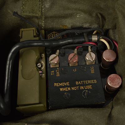 Telefono da campo US "EE8" in custodia di tela originale. Esercito americano 91810220 2