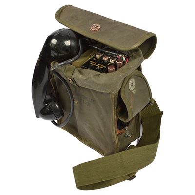 Telefono da campo US "EE8" in custodia di tela originale.