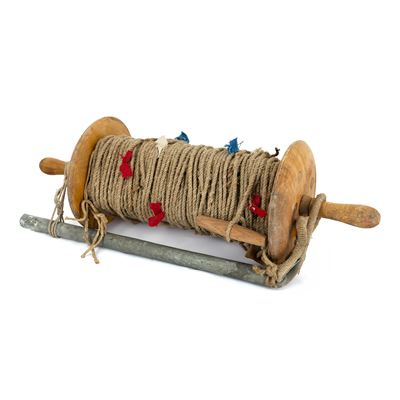 Squadra marina con corda per misurare la profondità  9371552 2