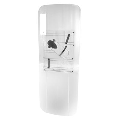 Scudo antiurto alto e squadrato tenuto nella mano sinistra.