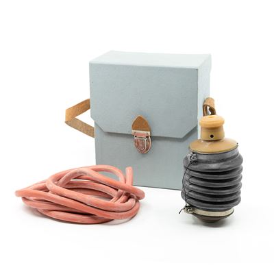 Dispositivo di aspirazione secondo l'ingegnere Jelínek