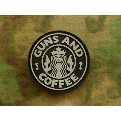 Toppa GUNS AND COFFEE plastica NERO