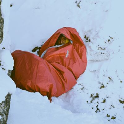 Borsa di emergenza per una persona SURVIVAL BAG SINGLE ROSSA WARMPEACE W-4550 2