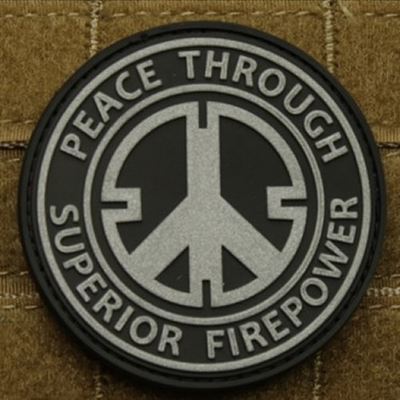 Toppa PEACE plastica NERA